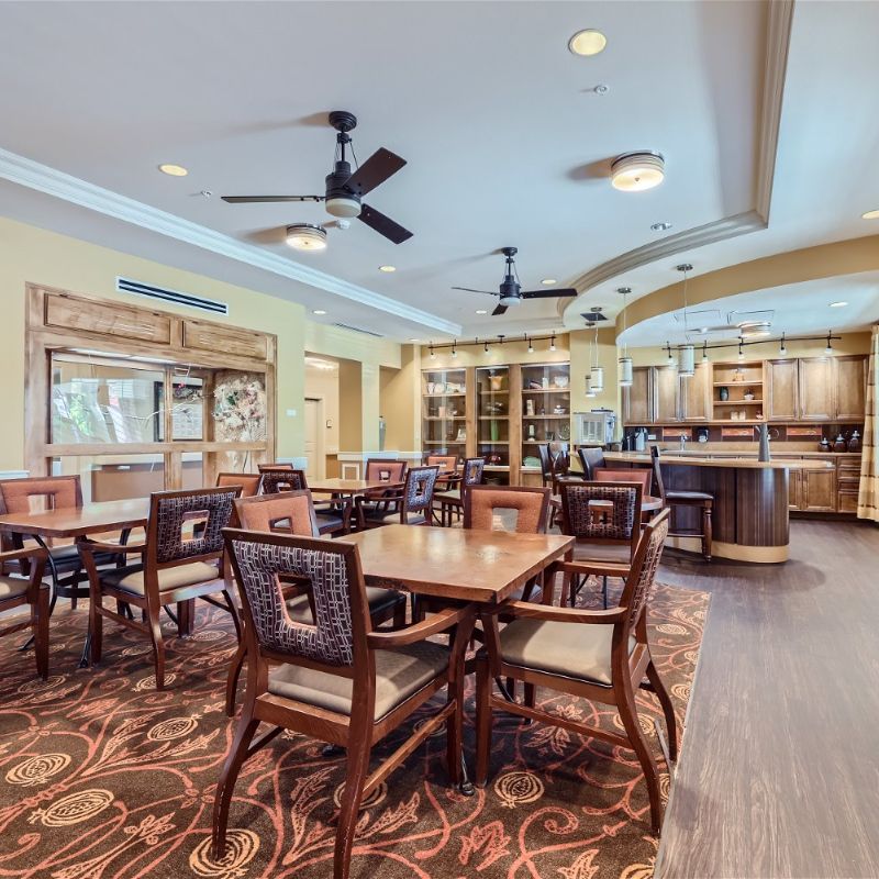 Sunny Vista Senior Living Community in Colorado Springs, CO - sunny vista dining (3)