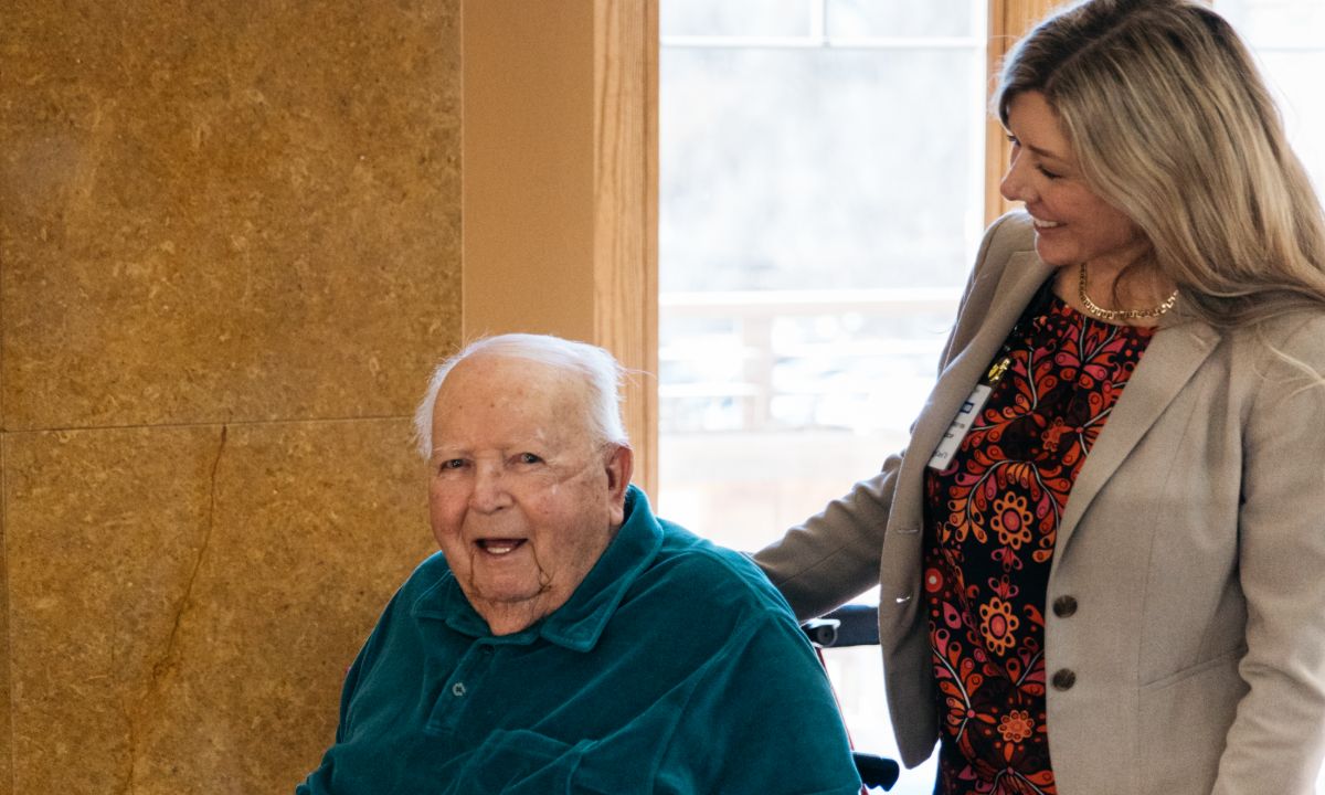 Sunny Vista Senior Living Community in Colorado Springs, CO - living center resident landscape