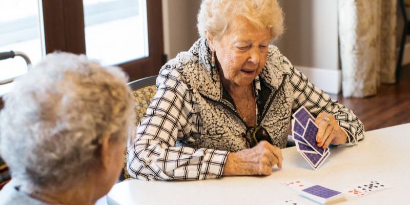 Sunny Vista Senior Living Community in Colorado Springs, CO - ther retreat residents playing cards square
